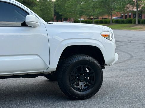 Used 2021 Toyota Tacoma SR w/ SR Convenience Package RWD image 11
