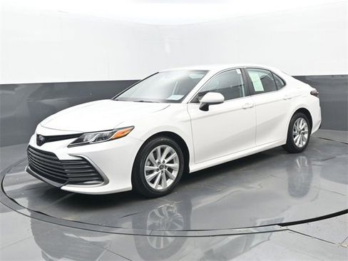 Used 2023 Toyota Camry LE image 22
