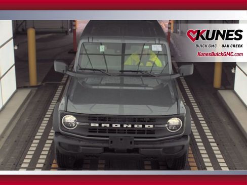 Used 2025 Ford Bronco Big Bend image 3