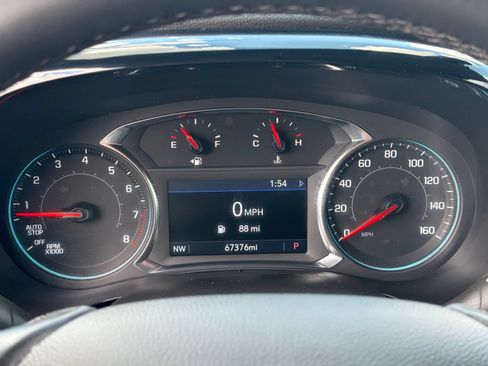 Used 2023 Chevrolet Traverse LT FWD image 26