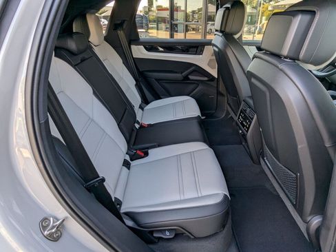 New 2026 Porsche Cayenne E-Hybrid image 24