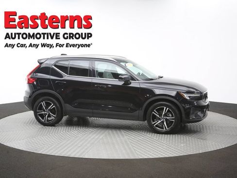 Used 2023 Volvo XC40 B5 Plus AWD/4WD image 47