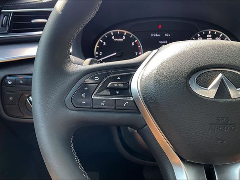 Used 2021 INFINITI QX50 Luxe w/ Appearance Package FWD image 31
