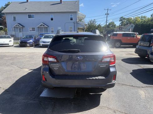 Used 2015 Subaru Outback 2.5i Premium AWD/4WD image 4