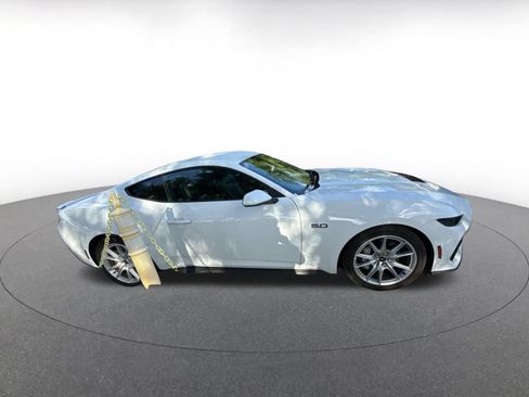 Used 2025 Ford Mustang GT Premium RWD image 2
