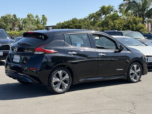 Used 2019 Nissan Leaf SL w/ SL Technology Package FWD image 3