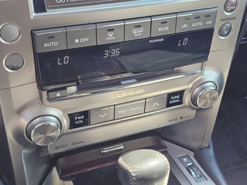 Used 2018 Lexus GX 460 Premium w/ Premium Package image 12