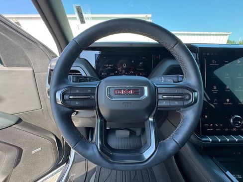 Used 2026 GMC Yukon XL AT4 w/ AT4 Premium Package AWD/4WD image 21