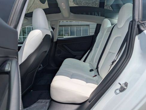 Used 2023 Tesla Model 3 Standard Range RWD image 10