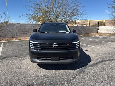 Used 2025 Nissan Kicks SR w/ SR Premium Package image 2