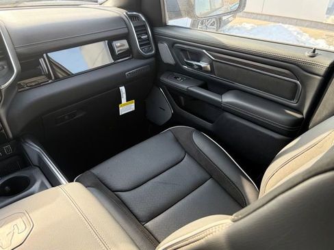 New 2026 RAM 1500 Laramie AWD/4WD image 36