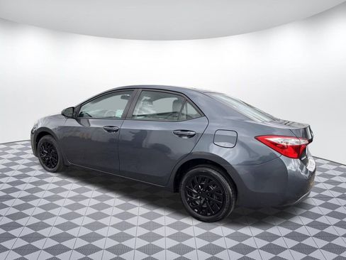 Used 2015 Toyota Corolla LE FWD image 5