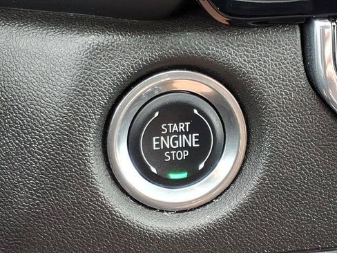 Used 2024 Chevrolet Colorado W/T AWD/4WD image 19