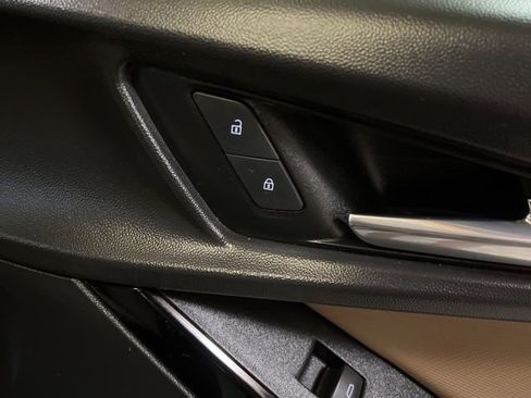 Used 2025 Chevrolet Equinox ACTIV w/ Safety and Technology Package image 62