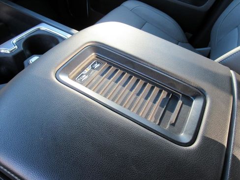 Used 2017 GMC Sierra 1500 SLT image 29