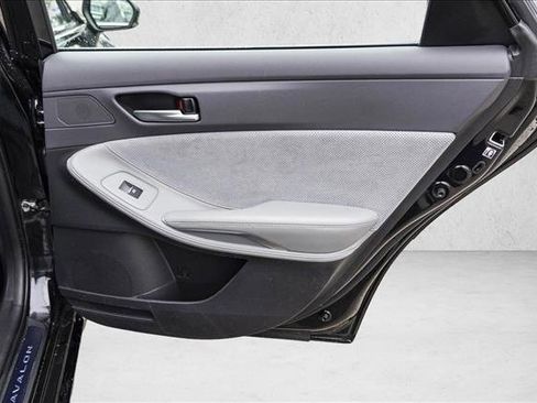 Used 2019 Toyota Avalon XSE w/ All Weather Liner Package image 26