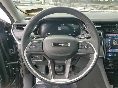 Used 2023 Jeep Grand Cherokee 4WD 4xe image 16