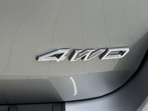 Used 2024 Ford Explorer XLT w/ Class IV Trailer Tow Package image 35