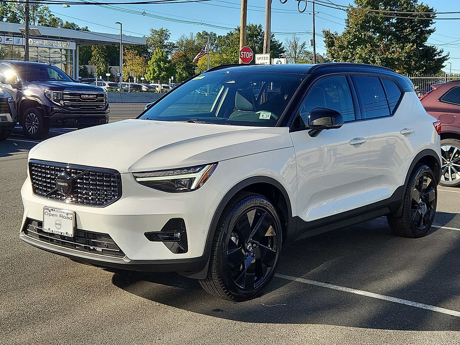Used 2026 Volvo XC40 B5 Ultra w/ Protection Package Premier AWD/4WD image 3