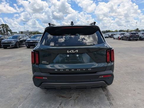 Used 2022 Kia Sorento S w/ Panoramic Sunroof Package AWD/4WD image 7