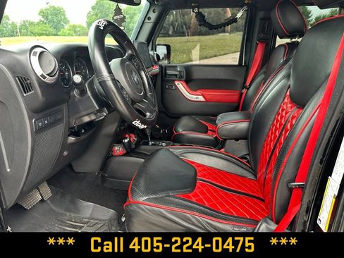 Used 2013 Jeep Wrangler Unlimited Rubicon w/ Connectivity Group AWD/4WD image 22