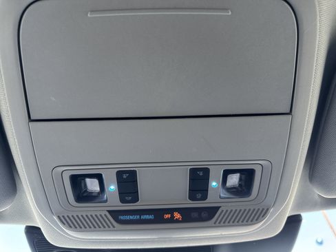 Used 2024 Ford Explorer XLT w/ Equipment Group 202A image 27