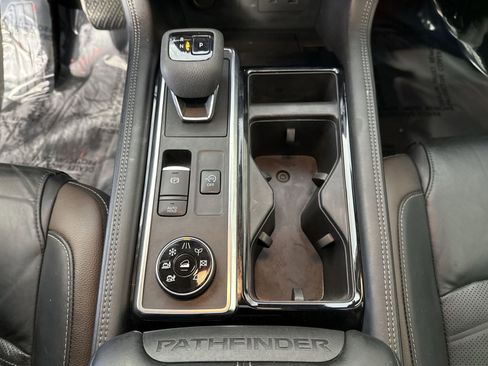 Certified 2023 Nissan Pathfinder Platinum w/ Lighting Package (N93) image 17