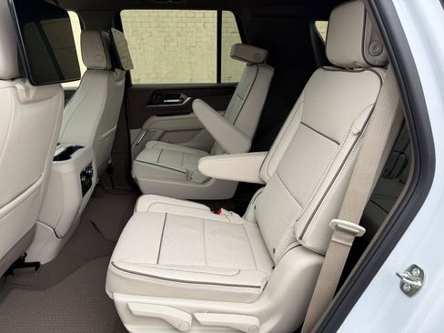 New 2026 GMC Yukon Denali image 16