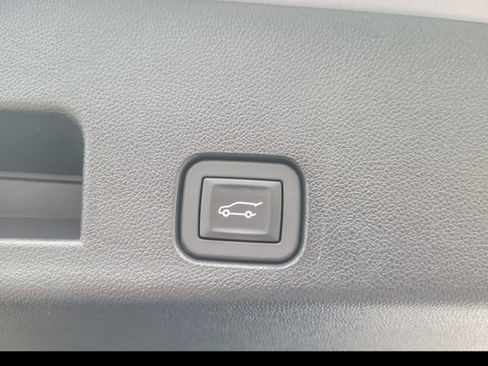 Used 2026 Buick Enclave Sport Touring w/ Power Package FWD image 19