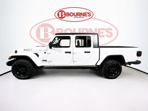 Used 2022 Jeep Gladiator Sport AWD/4WD image 7