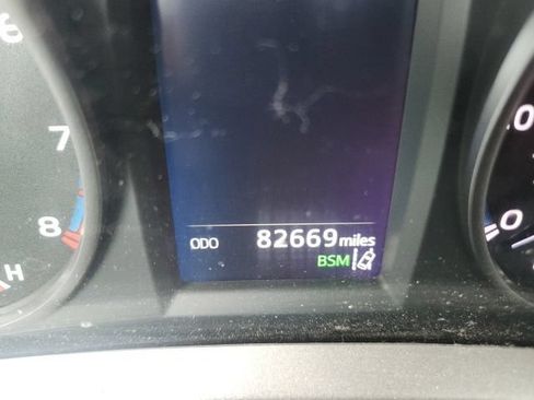 Used 2018 Toyota RAV4 XLE w/ Plus Extra Value Package AWD/4WD image 13