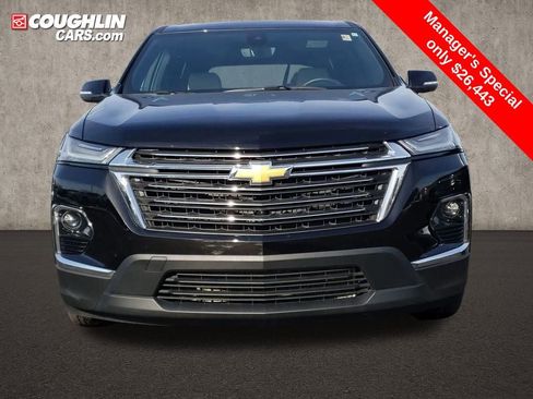 Used 2022 Chevrolet Traverse LT w/ LT Premium Package image 9
