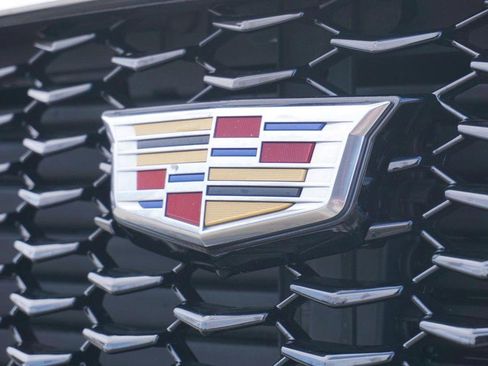 Used 2023 Cadillac XT4 Sport image 11