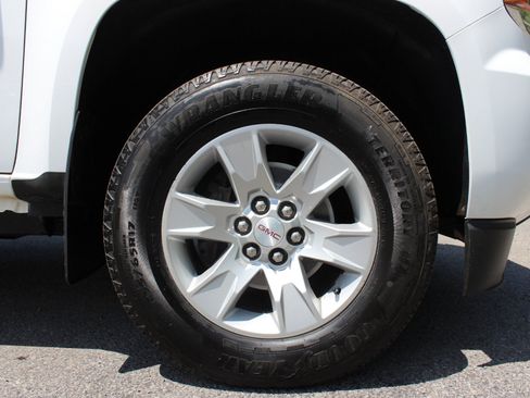 Used 2015 GMC Canyon SLE w/ SLE Convenience Package RWD image 38