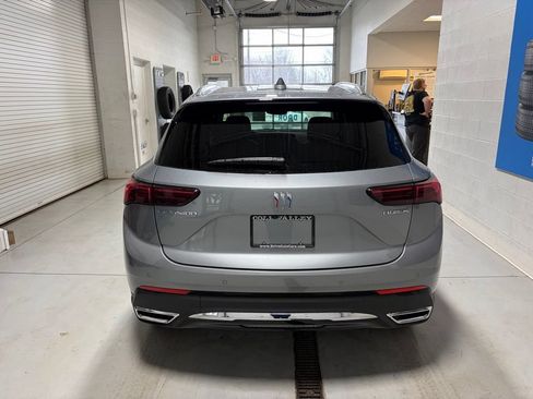 Used 2025 Buick Envision Preferred AWD/4WD image 8