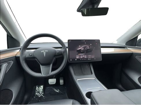 Used 2022 Tesla Model Y Performance image 34