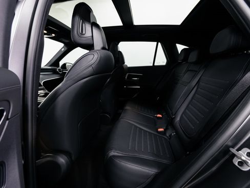 Used 2024 Mercedes-Benz GLC 43 AMG 4MATIC image 24