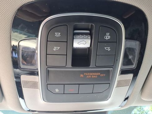 Used 2022 Hyundai Santa Fe SEL w/ Convenience + Premium Package AWD/4WD image 27