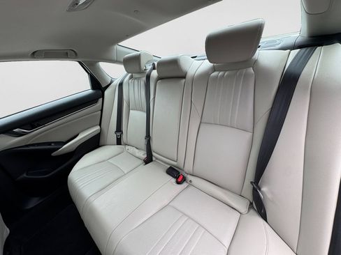 Used 2019 Honda Accord Touring image 10