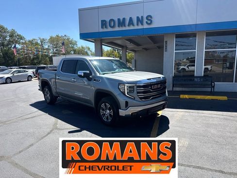 Used 2025 GMC Sierra 1500 SLT AWD/4WD image 1