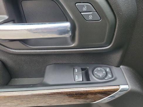 Used 2022 GMC Sierra 2500 SLE w/ SLE Convenience Package image 19