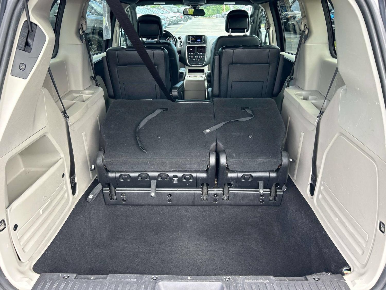 Used 2019 Dodge Grand Caravan SXT FWD image 15