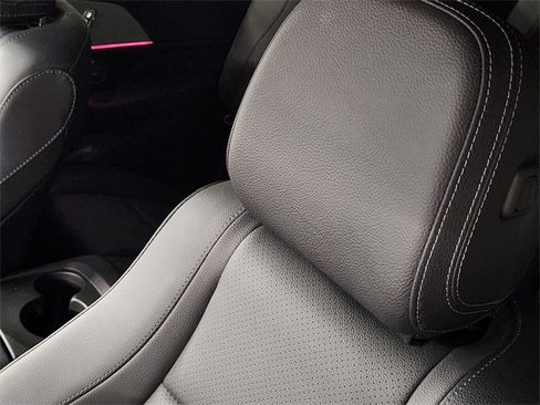 Used 2025 Mercedes-Benz GLS 450 4MATIC image 15