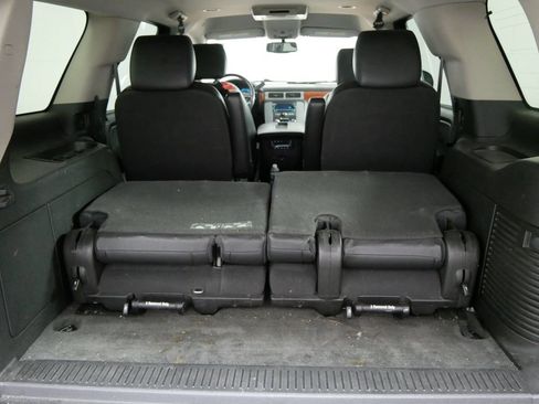 Used 2013 GMC Yukon SLT w/ SLT-2 Equipment Package AWD/4WD image 6