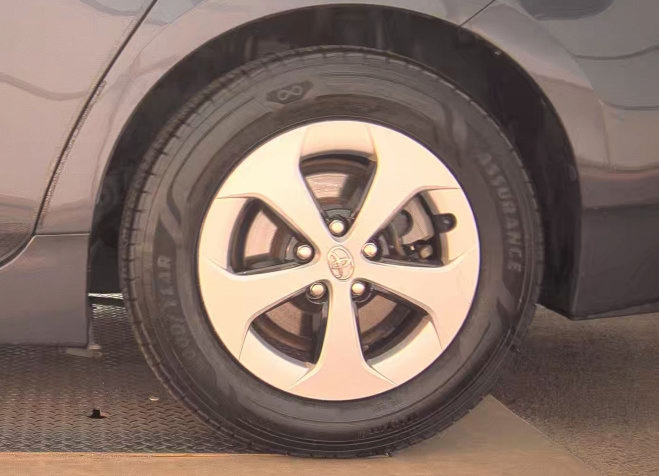 Used 2014 Toyota Prius Four FWD image 13