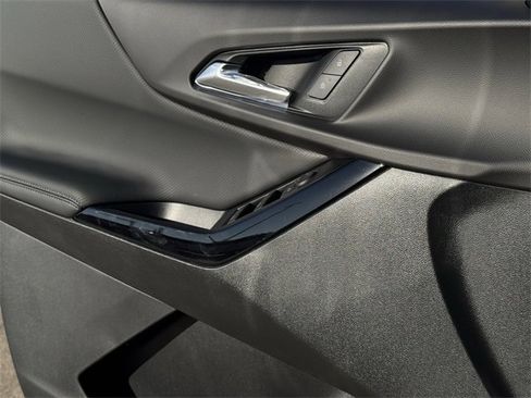 New 2026 Chevrolet Equinox LT image 22