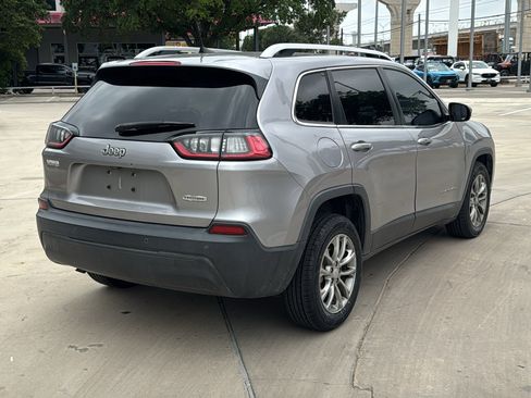 Used 2019 Jeep Cherokee Latitude Plus FWD image 7