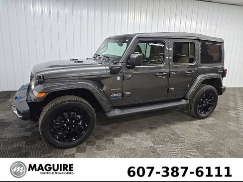 Used 2023 Jeep Wrangler Unlimited Sahara AWD/4WD image 6