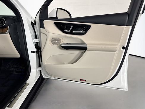 Certified 2026 Mercedes-Benz GLC 300 image 24