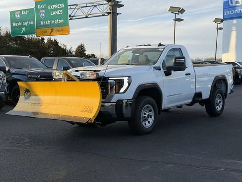 Used 2025 GMC Sierra 2500 Pro AWD/4WD image 4